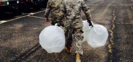 people-doing-mean-things-48-pics_43