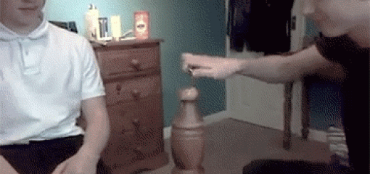 people-doing-mean-things-48-pics_45