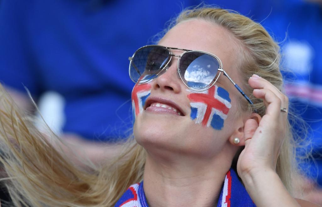 An Iceland's supporter is pictured ahead of the Euro 2016 group F football match between Iceland and Hungary at the Stade Velodrome in Marseille on June 18, 2016. / AFP PHOTO / BORIS HORVAT