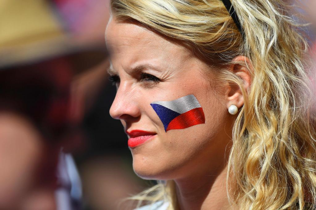 A Czech Republic supporter looks on ahead of the Euro 2016 group D football match between Czech Republic and Croatia at the Geoffroy-Guichard stadium in Saint-Etienne on June 17, 2016. / AFP PHOTO / Joe KLAMAR