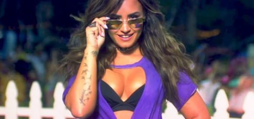 demi-lovato-sorry-not-sorry-zoom-401e9b55-021f-4174-a00d-e1e6f6fdf91d