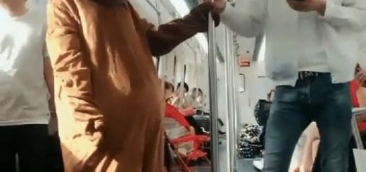 Clean+curly+half+eel_60253a_6653861 thumbnail