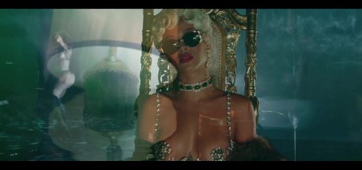 Rihanna-Pour-It-Up thumbnail